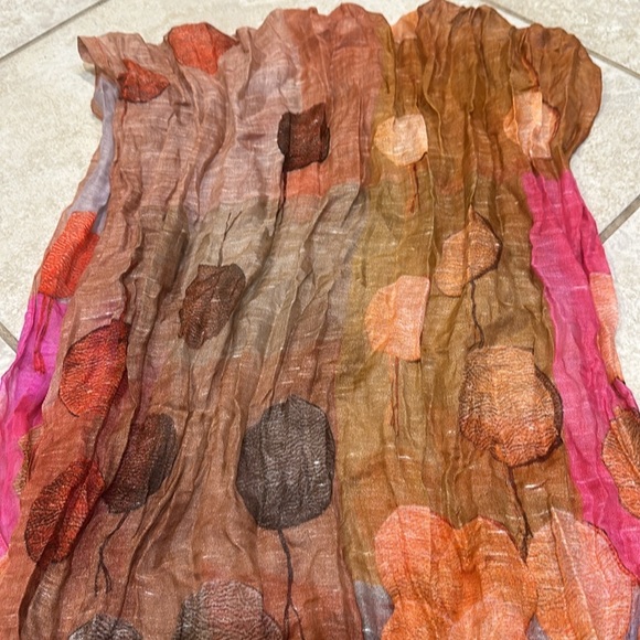 Holt Renfrew Italy Lightweight Dot Scarf Wrap - Picture 5 of 7